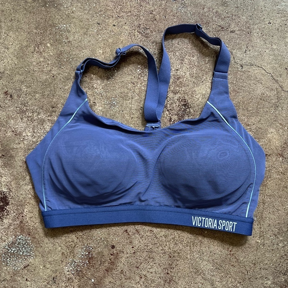 Victoria’s Secret sport bra